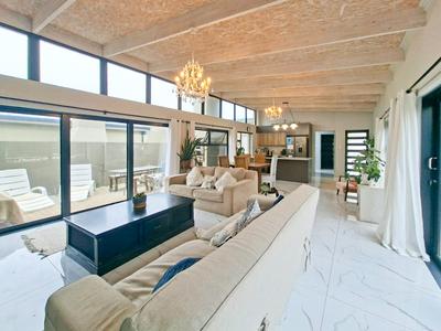 House For Sale in Hartenbos Heuwels, Hartenbos